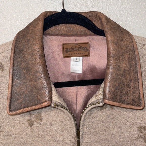 Pendleton Maple Leaf Western Wool Duck Jacket - Picture 4 of 6